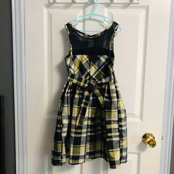 Kids Dress - Picture 2 of 4